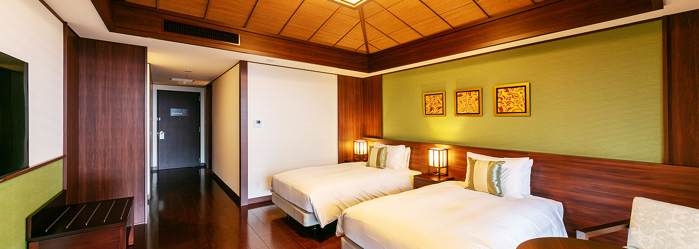 DELUXE ROOM
